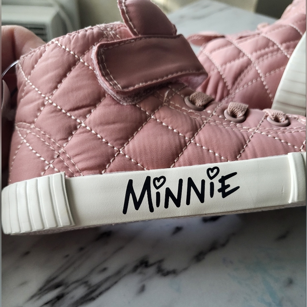 Toddler 7.5 Minnie warm lined high tops